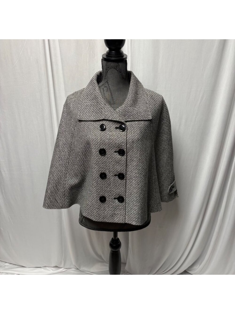 Tahari Womens Size 6 Black White Wool Blend Cape Jacket Double Breasted Coat